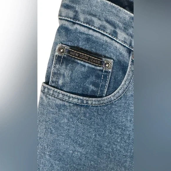 New York &Co.blue Straight Leg Jeans with glitter sparkles, size 4. - Picture 2 of 8
